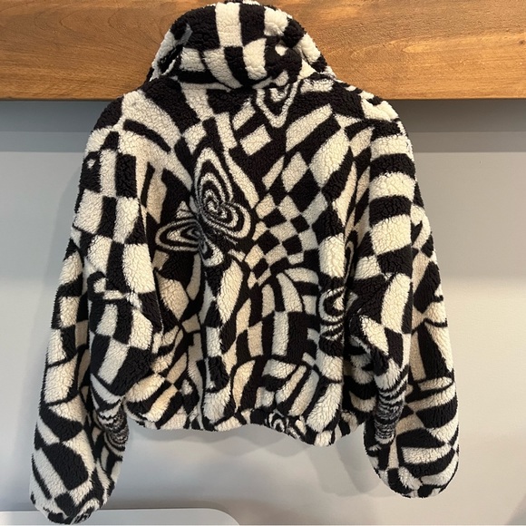 Urban Outfitters Black and White Teddy Jacket - Picture 3 of 16